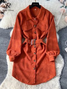 Robes décontractées Singrainy Femmes Corduroy Cardigan Robe Simple Boutonnage Manches Longues Ceinture Irrégulière Lâche 2023 Hiver Solide Senior OL Midi