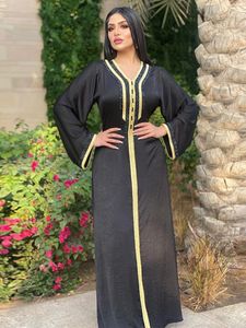Casual jurken Siskakia mode moslim hijab jurk Eid elegante vrouwen zwarte diamant lint Marokkaanse kaftan kalkoen Arabische islamitische kleding 230302
