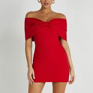 Robes décontractées Robe de décolleté de bateau de couleur unie élégante de bal d'épaule avec détail d'arc pour les femmes Slim Fit Parties