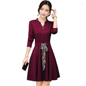 Robes décontractées printemps et automne hiver taille coréenne grande balançoire robe de mode a-ligne bas