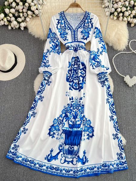 Vestidos casuales Primavera Otoño Pasarela Moda Azul y blanco Porcelana Vestido estampado de flores Mujeres Manga larga de linterna Cuello en V Túnica elegante