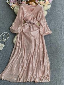 Robes décontractées printemps robe femme Vêtements Vêtements en V couche V avec ceinture sequin mince mariage maxi maxi