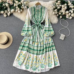 Casual jurken lente zomer groene bloem vakantie vakantie jurk runway vrouwen turltneck bloemen print boog vleugels lange maxi vestidos 2023