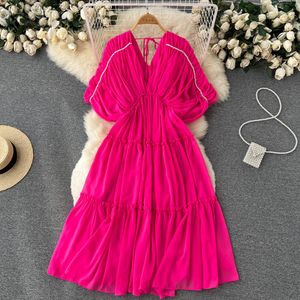 Robes décontractées Superbe fête d'été décontracté Clubwear à manches courtes robe élégante solide femmes sexy femme vintage plissée col en V jaune Ins jupe 230321