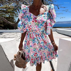 Robes décontractées été manches papillon imprimé fleuri 2022 femmes à volants col carré dos à lacets robe d'été Boho une ligne robe de soirée de plage