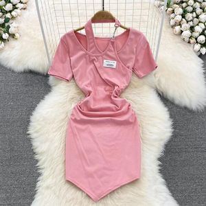 Robes décontractées Mode d'été Âge Réduire Asymétrique Robe Rose Femmes Streetwear Manches Courtes Filles Slim Moulante