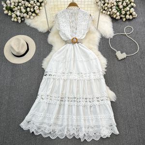 Robes décontractées de la mode de mode d'été broderie creux robe robe de femme manche volante à manches simples à poitrine single Vestidos 2024