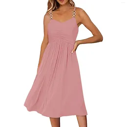 Robes décontractées Tenues d'été pour femmes 2024 Anneau en métal Spaghetti Strap Sundresses sans manches Col en V Une ligne Robe taille haute Swing Court