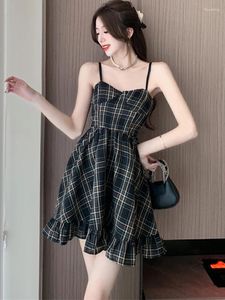 Robes décontractées Été Plaid Élégant Mini Robe à volants Femmes Mode Kawaii Sling 2023 Coréen Hors Épaule Sexy Club