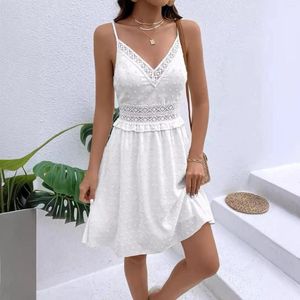 Casual jurken zomer sexy kanten v nek jurk stevige kleur spaghetti -band voor vrouwen elegante Boheemse stijl jacquard strand witte mantel