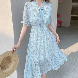 Robes décontractées Summer Femme 2023 Floral Sweet Loose Pleted Murffon Robe Fotting Fothing Draped Elegant Flare Sleve Femme Blue Blanc 2033 CASUAL