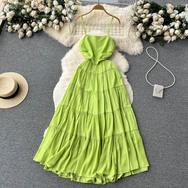 Robes décontractées Été Femmes Plage Bohème Vert Spaghetti Strap Robe Femme Hors Épaule Taille Haute Élégant Designer Dos Ouvert Robe D'été