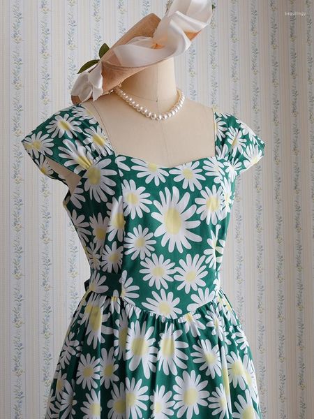 Robes décontractées été femmes ample grande taille Style Vintage élégante dame romantique vert marguerite imprimé fleuri à la main coton sans manches