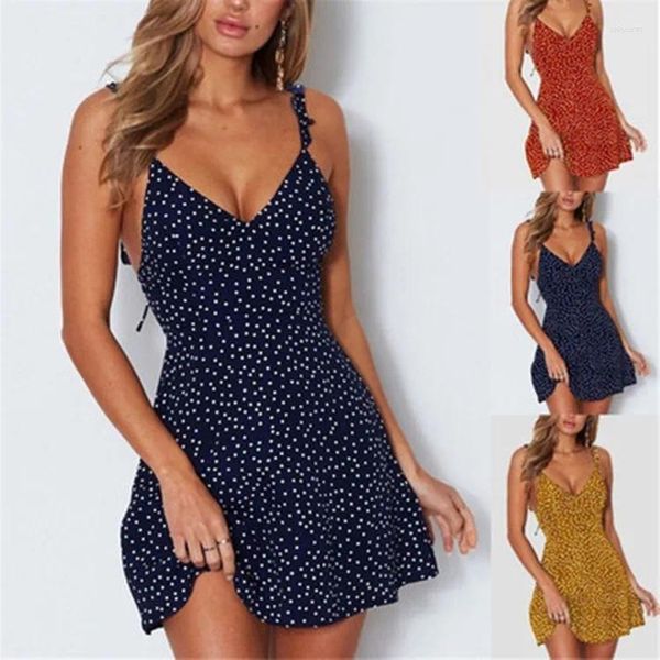 Robes décontractées Summer Femmes Polka Dot Robe sexy sans dossier court V Deep V Neck Dames Spaghetti Sobre Mini Sund Dresse.