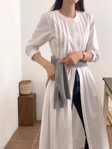 Robes décontractées Superaen 2024 Corée de niche de printemps chic coréen design de chemise blanche plissée