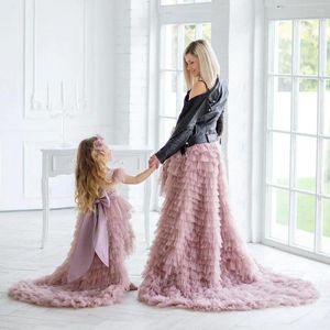 Vestidos informales dulces a una línea A-Línea plisada con volantes Mommy Me Tulle Tul Women Niños High Low Low Hopfy Falda Madre Madre