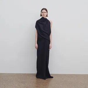 Robes décontractées T rangée robe sans manches pour les femmes au printemps et en été 2024 conception matérielle petite foule diagonale jupe trapèze cocktail