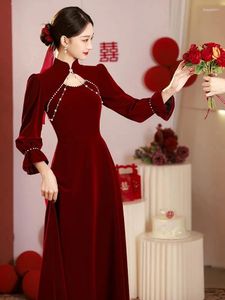 Vestidos casuales Toast Bridal Cheongsam Otoño Invierno 2023 Manga larga Chino Terciopelo rojo Compromiso Vestido de novia Falda Mujer