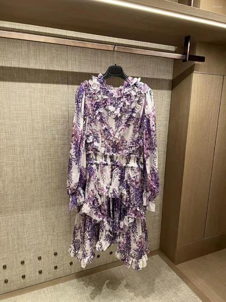 Vestidos casuales Vestido de seda de alta calidad para mujeres 2023 Romántico Bohemio Ropa impresa Puff Manga Moda Volantes Asimétrico Púrpura