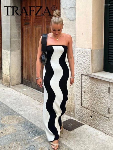 Robes décontractées TRAFZA Summer Chic Robe longue Femme Tendance Noir et Blanc Stripe Sans manches Sans dos Décorer Femme Élégante Slim