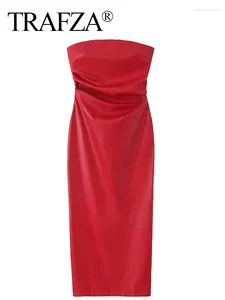 Robes décontractées TRAFZA Summer pour femmes Sexy Faux Cuir Rouge Longue Robe Femme Hors Épaule Moulante Corset Midi Party Dos Nu