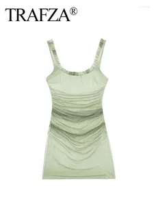 Casual jurken Trafza Woman 2024 Trendy groene mouwloze Backless Summer Mini Dress Tierred Decorate Zipper vrouwelijke strandstijl