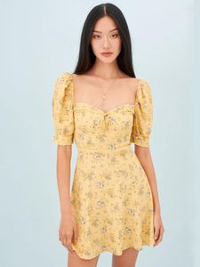 Robes décontractées Transformation Qianjinfeng exquis beauté robe 2023 printemps fleur française Slim Fit enfants