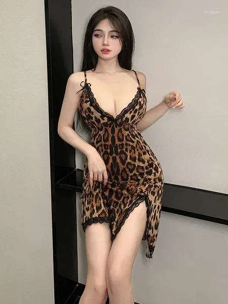 Robes décontractées Sous-vêtements 2024 Charme élégant Sangle douce et sexy imprimé léopard Femme passionnée Grande taille Robe de maison RCVH