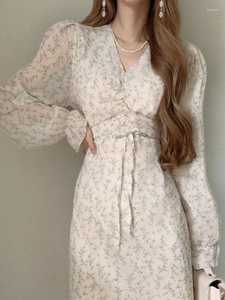 Robes décontractées V Neck Floral Murffon Maxi Robe Femme Printemps Été Été Coréen Tie à longues plages à manches longues 2 Couleurs
