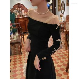 Abiti casual Abito lungo in velluto Abito da sera da donna con spalle scoperte Fiocco Vintage Midi Lady Elegante manica nera Primavera