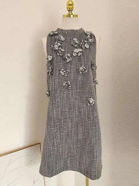 Robes décontractées Verdejuliay 2024 Spring Mini Robe Designer Fashion Sans manches élégantes en tweed Couture 3D Fleur Broderie Diamonds Gift