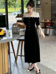 Robes décontractées Vintage Fashion Patchwork Black Velvet Midi pour les femmes Party Prom Élégant manches longues Slim One Pieces Robe Automne Femme