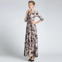 Robes décontractées vintage Floral Piste Maxi Dress Women's 3/4 Sleeve Imprimé Celebrity Party Ball Ball Long 2024