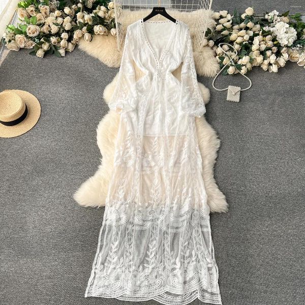 Robes décontractées Vintage lourd brodé dentelle Maxi robe sexy col en V profond mince robe de soirée femmes manches longues plage vacances longue