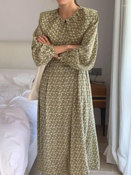Robes décontractées Vintage Spring Women's Long Floral Robe With Belt Châle Collier Full High Taie Slim Femme 2024