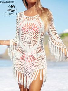 Robes décontractées Blanc Crochet Bikini Cover Up avec Fringe Garniture Femmes Sexy Creux Tunique Robe De Plage 2023 Été Maillot De Bain Beachwear W0315