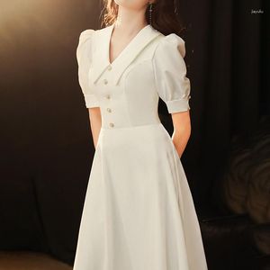 Robes décontractées Robe blanche Date de licence d'été pour les femmes Vêtements de fête