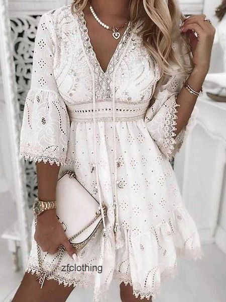 Vestidos casuales Vestido de encaje blanco Mujeres V Cuello Up Patchwork femenino Manga tres cuartos Vacaciones Playa Damas A-Line Weeding Party ALAI