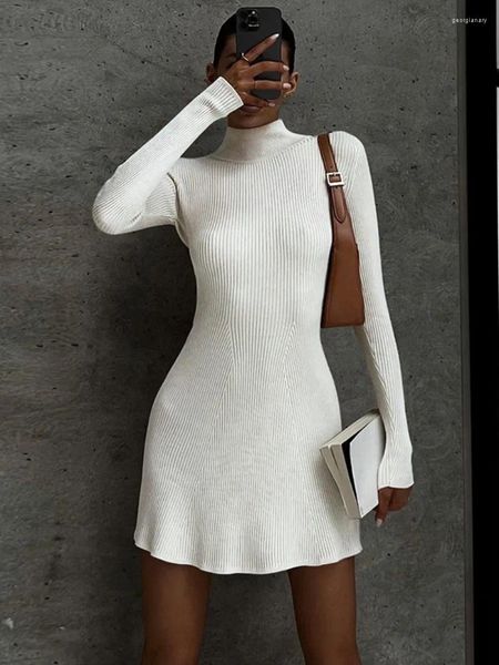 Robes décontractées Pull blanc pour femmes Mode élégante Automne Col roulé à manches longues Taille haute Slim Fit Package Hip Knit Robe courte