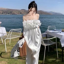 Robes décontractées Blanc Tridimensionnel Tube Top Sexy Femme Summer Seaside Vacances Couleur Solide Sans manches Robe trapèze pour les femmes