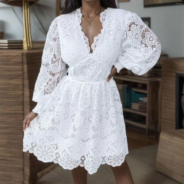 Robes décontractées femme mode évider dentelle robe élégante belle col en v à manches courtes blanc à volants jupe balançoire plissée