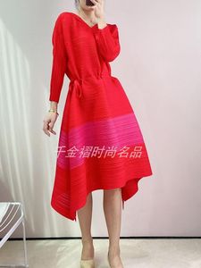 Robes décontractées femme robe plissée rayé couleur bloc cordon taille sept manches col en V Style sauvage 2023 été mode automne tissuCasua