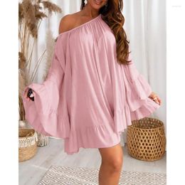 Abiti casual Donna 2023 Summer Bell Sleeve Ruffle Hem Dress Slash Neck Mini A Line Sweet Oversize Abiti Robe Abbigliamento