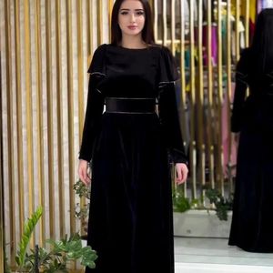 Robes décontractées Femmes Black Maxi Robe printemps à manches longues à manches musulmanes ébouriffées