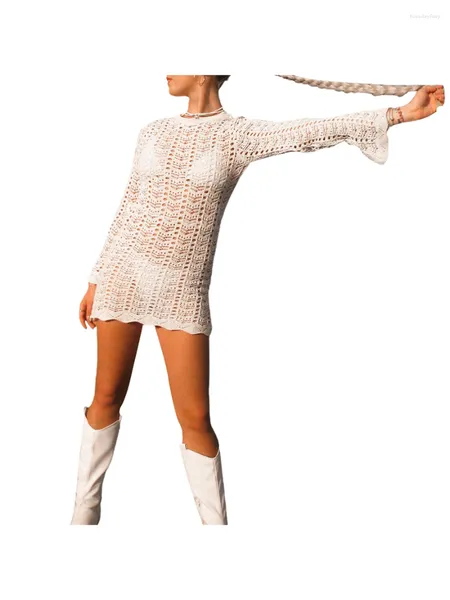 Robes décontractées Femmes Crochet Knit Hollow Out Mini robe robe sexy à manches longues à manches longues coupés de bain coupés de bains