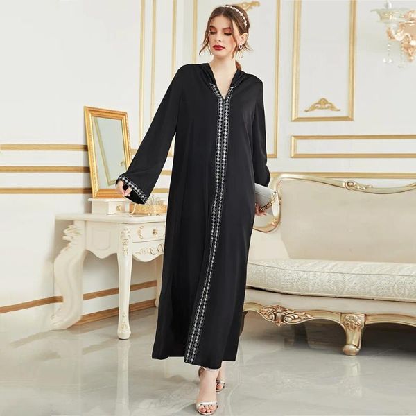 Robes décontractées Femmes Dubaï Arabe Musulman Islamique Automne / Hiver Col en V Robe noire à capuche Robe longue Femme