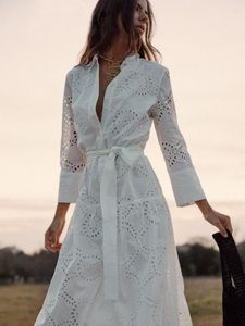 Robes décontractées Femmes élégantes broderie maxi taille haute évider 2023 automne robe à manches longues à lacets solide blanc midi robes