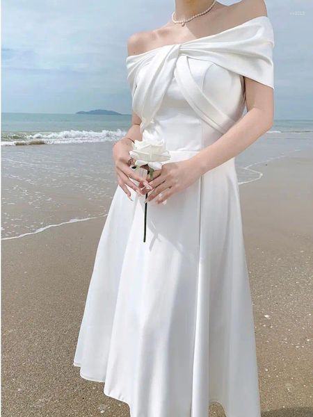Robes décontractées Femmes Élégante Robe blanche Mode d'été Off épaule Chic Bodycon Conse de mariage Prom One Piece Vêtements 2024