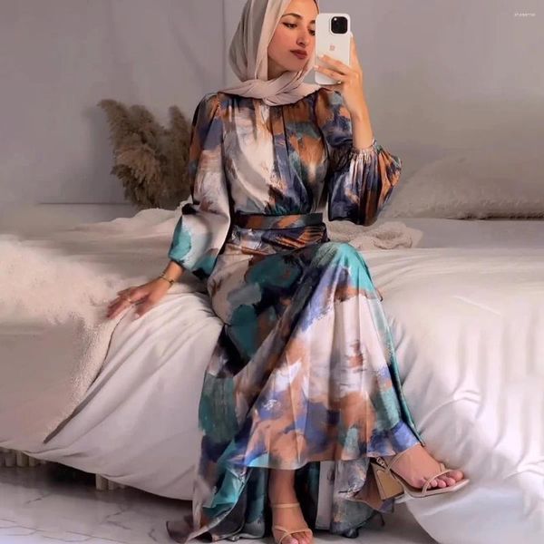 Robes décontractées Femmes Exotic Floral imprimé robe musulmane jupe longue avec une manche de mode à la taille plissée Abayas Dubaï Turquie