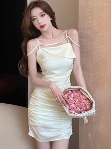 Casual Jurken Dames Mode Chic Ruches Sexy Mini Sling Jurk Zomer Wit Acetaat Satijn Luxe 2024 Zwart Koreaanse Vintage Hepburn